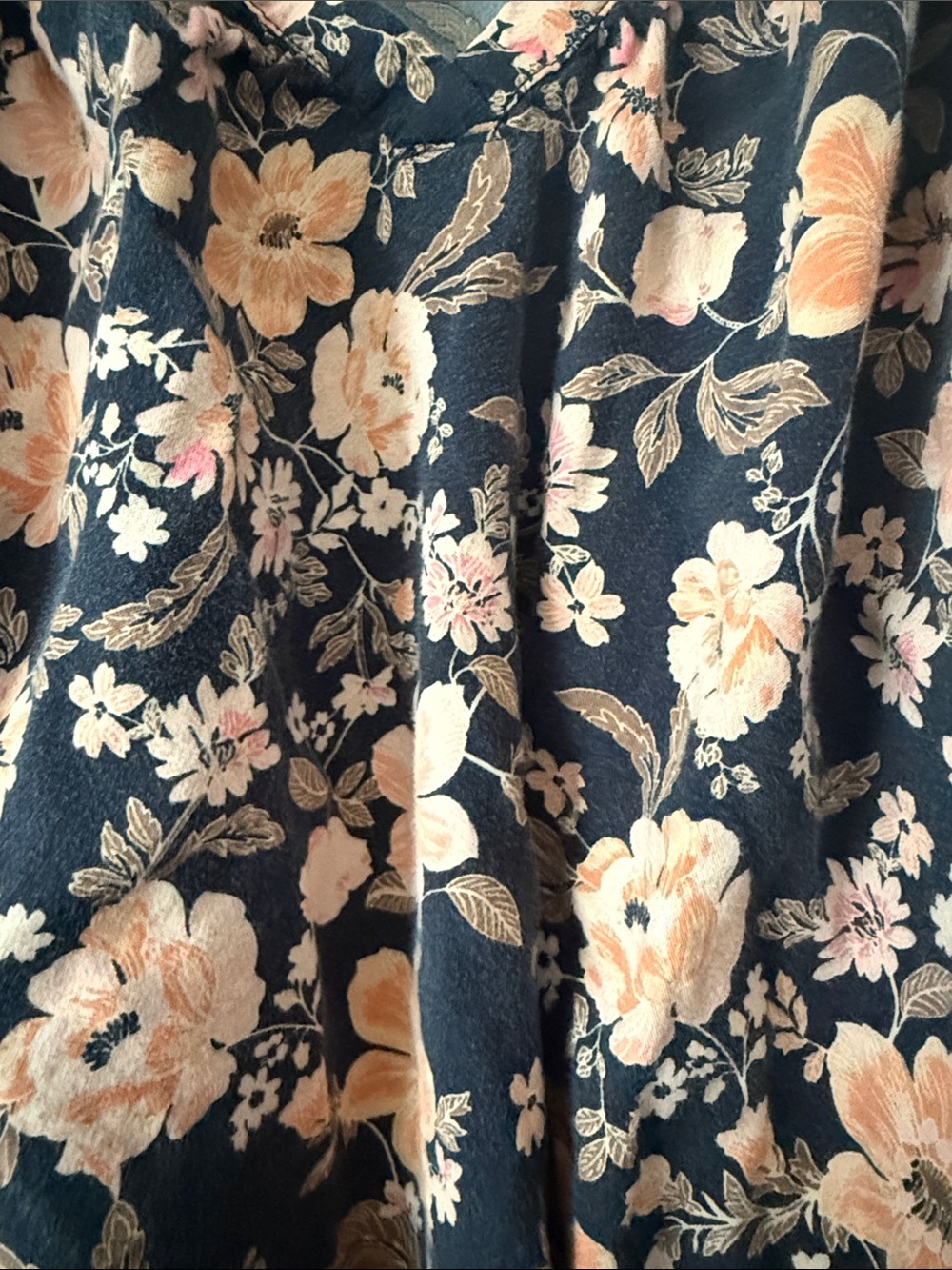 Old Navy Navy Floral Scoop Neck Blouse with Peach Flowers - Picture 4 of 5